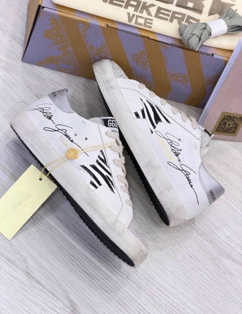 Golden Goose Deluxe Zebra