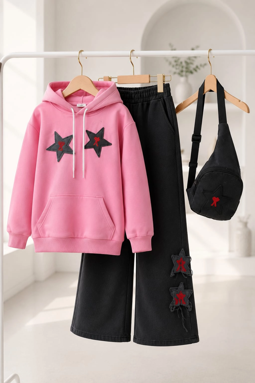 Pembe Yıldızlı Üçlü Takım – Kız Çocuk Hoodie & Pantolon & Çanta