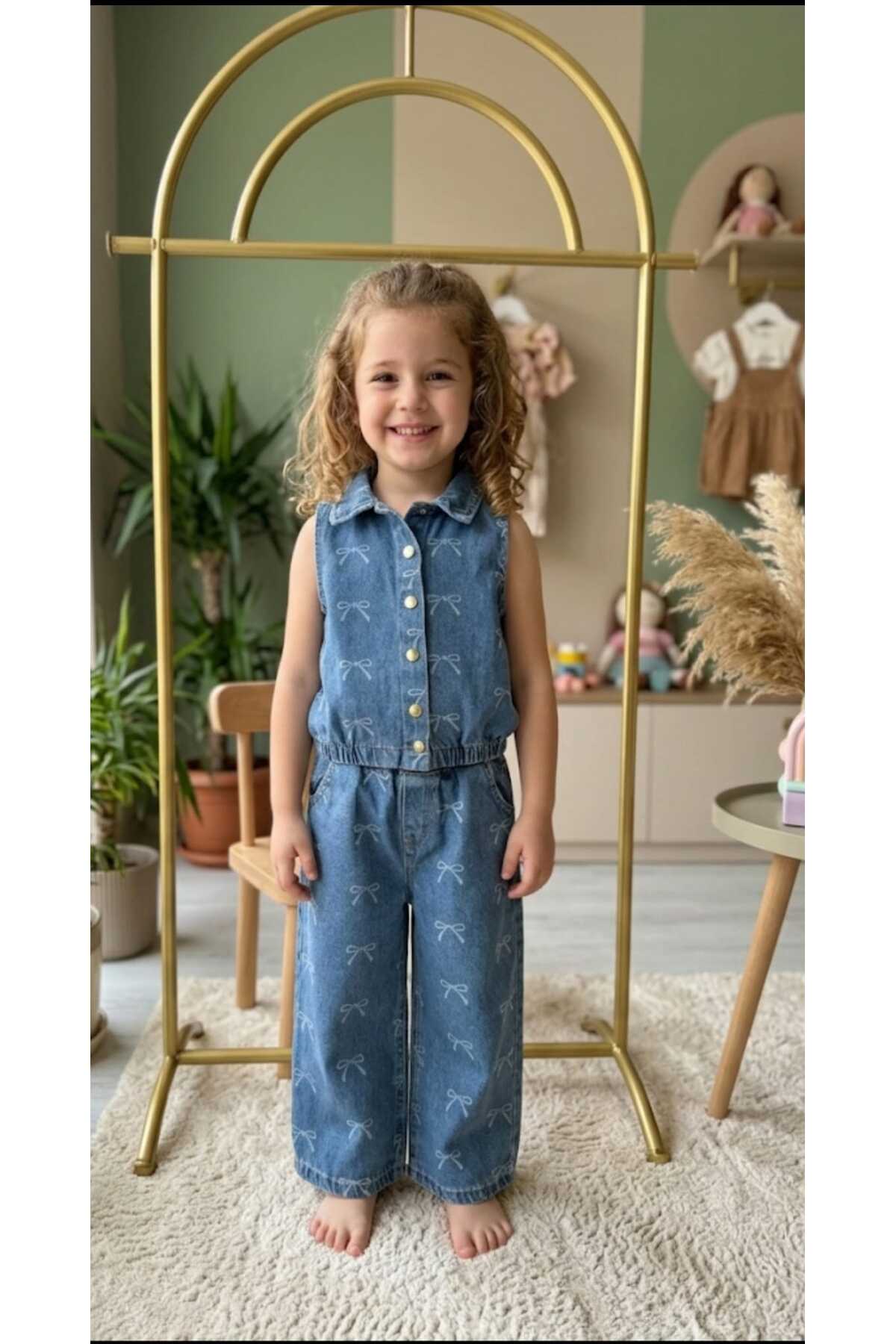 Kız çocuk fiyonk desenli denim takım