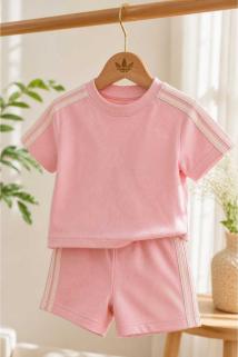 Pembe Çizgili Takım