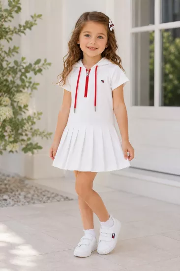 KAPÜŞONLU BEYAZ PİLELİ ELBİSE